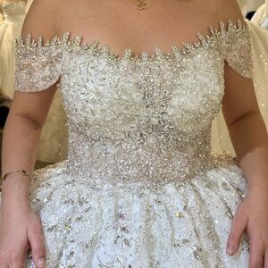 Turkish  Designer wedding gown absolutly stunning  still in box